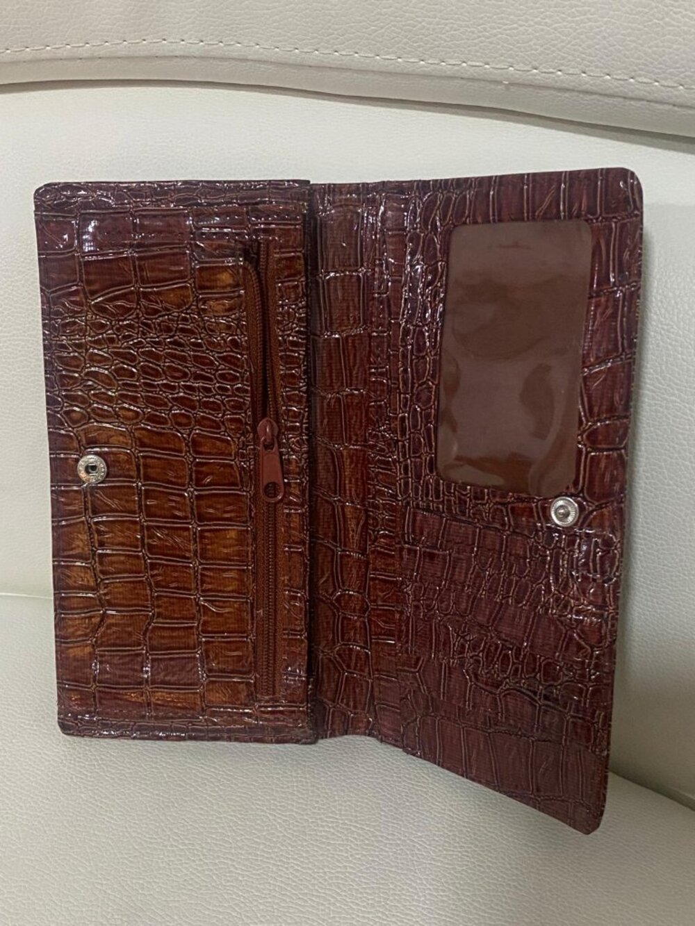 Kenneth Cole Wallet – Brown